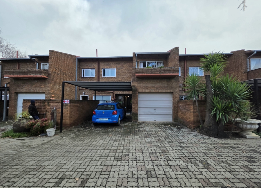 3 Bedroom Property for Sale in Naudeville Free State